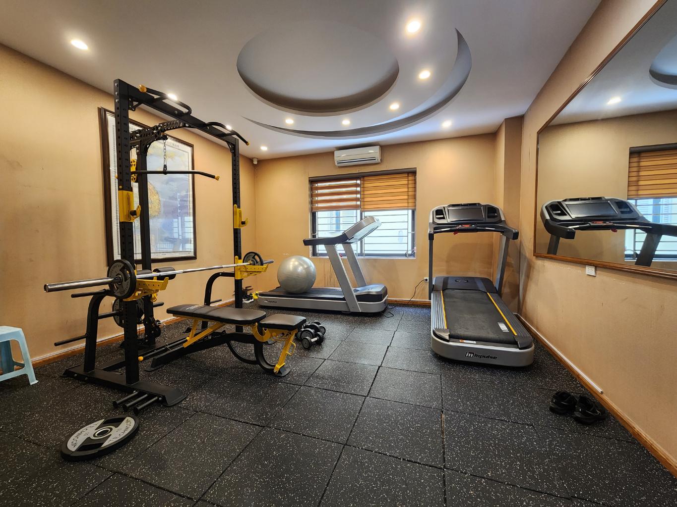 Bán nhà Quan Thổ 1 - diện tích 94m2 6 tầng - Ô TÔ - ĐẤT THỔ - NHÀ ĐẸP - giá 36 tỷ