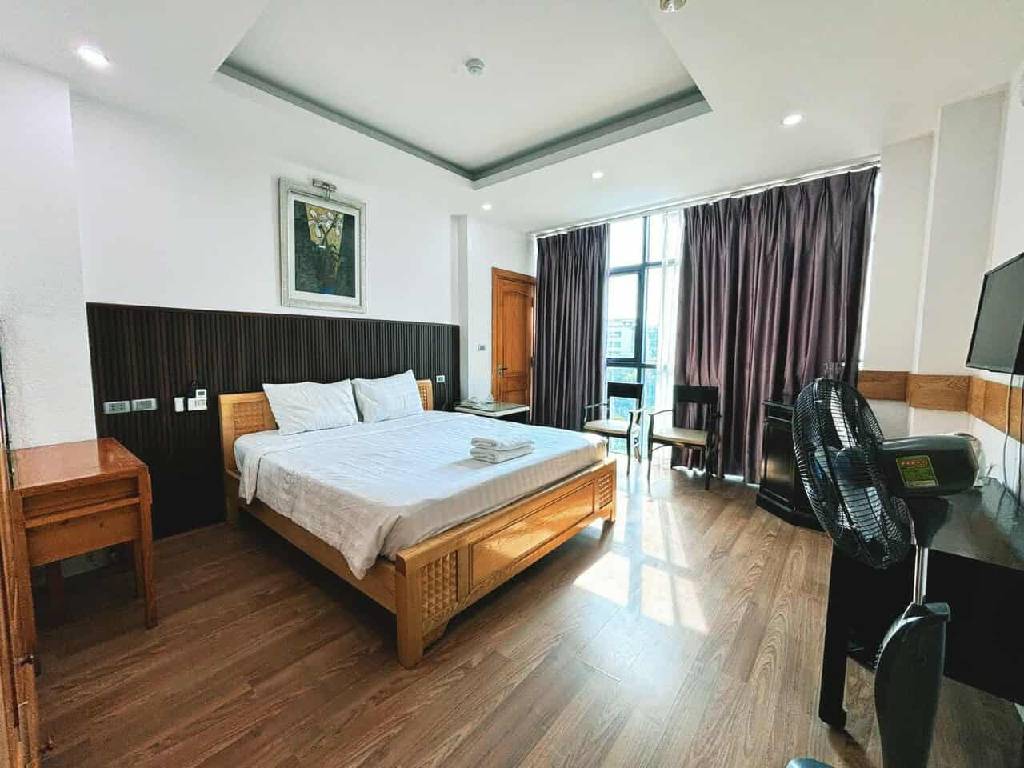 Bán nhà Khương Đình - diện tích 140m2 8 tầng - Ô tô tránh - giá 91 tỷ