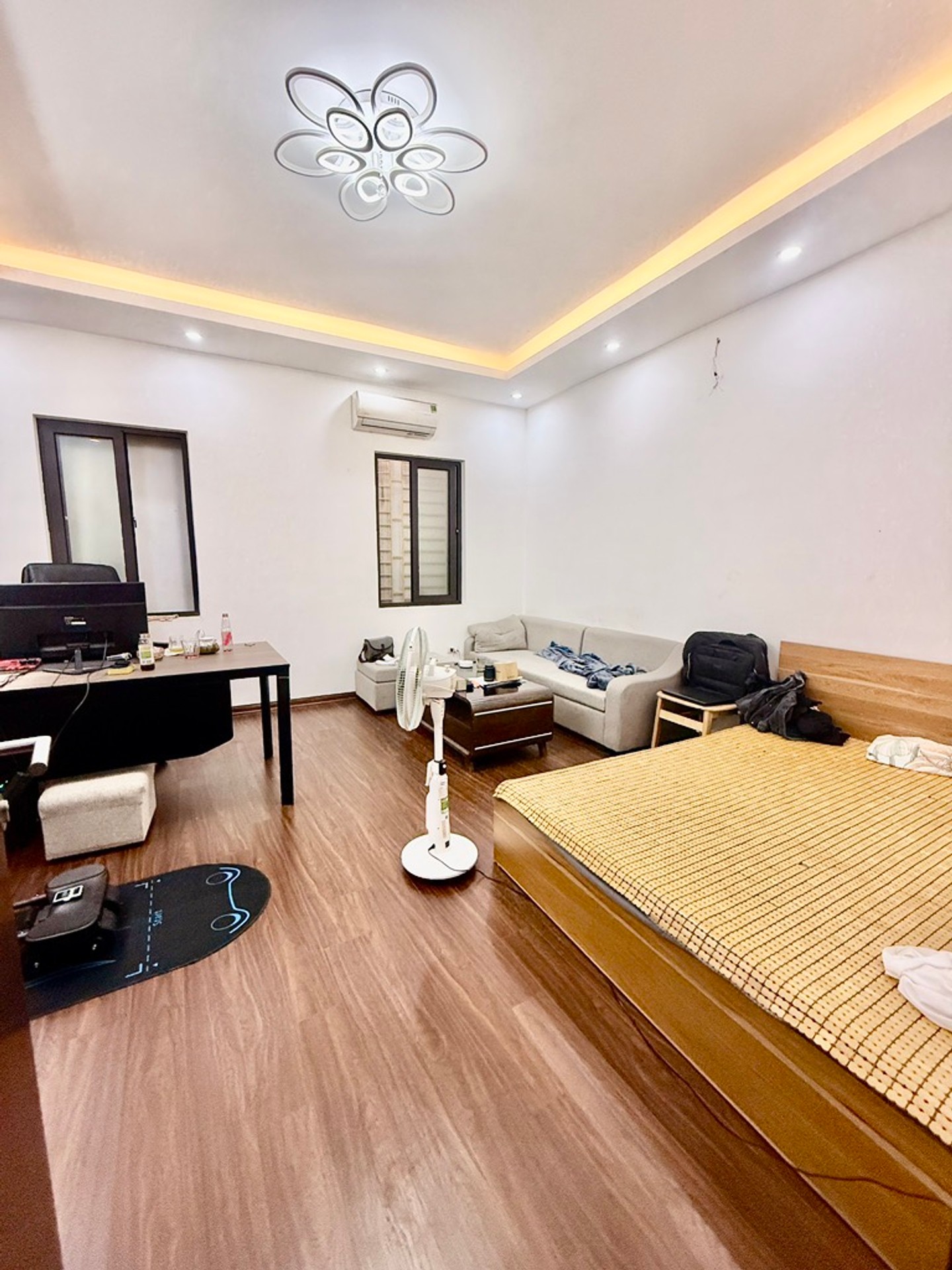 Bán nhà Thanh Nhàn - diện tích 61m2 4 tầng - Nhà đẹp hiếm có - giá 12 tỷ
