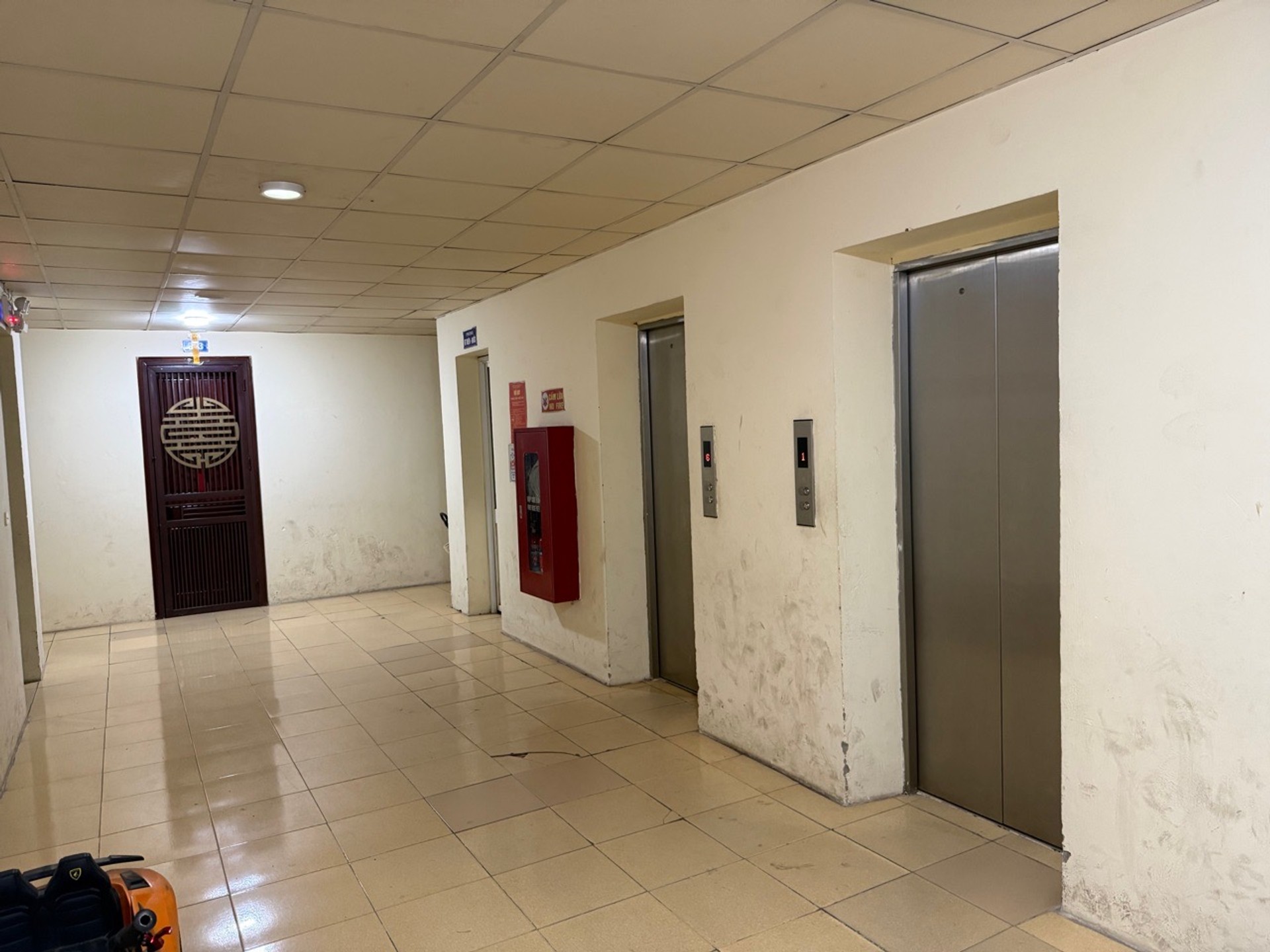 Bán nhà Ngõ Giếng - diện tích 79m2 6 tầng - Chung Cư Bộ Công An - giá 6,35 tỷ