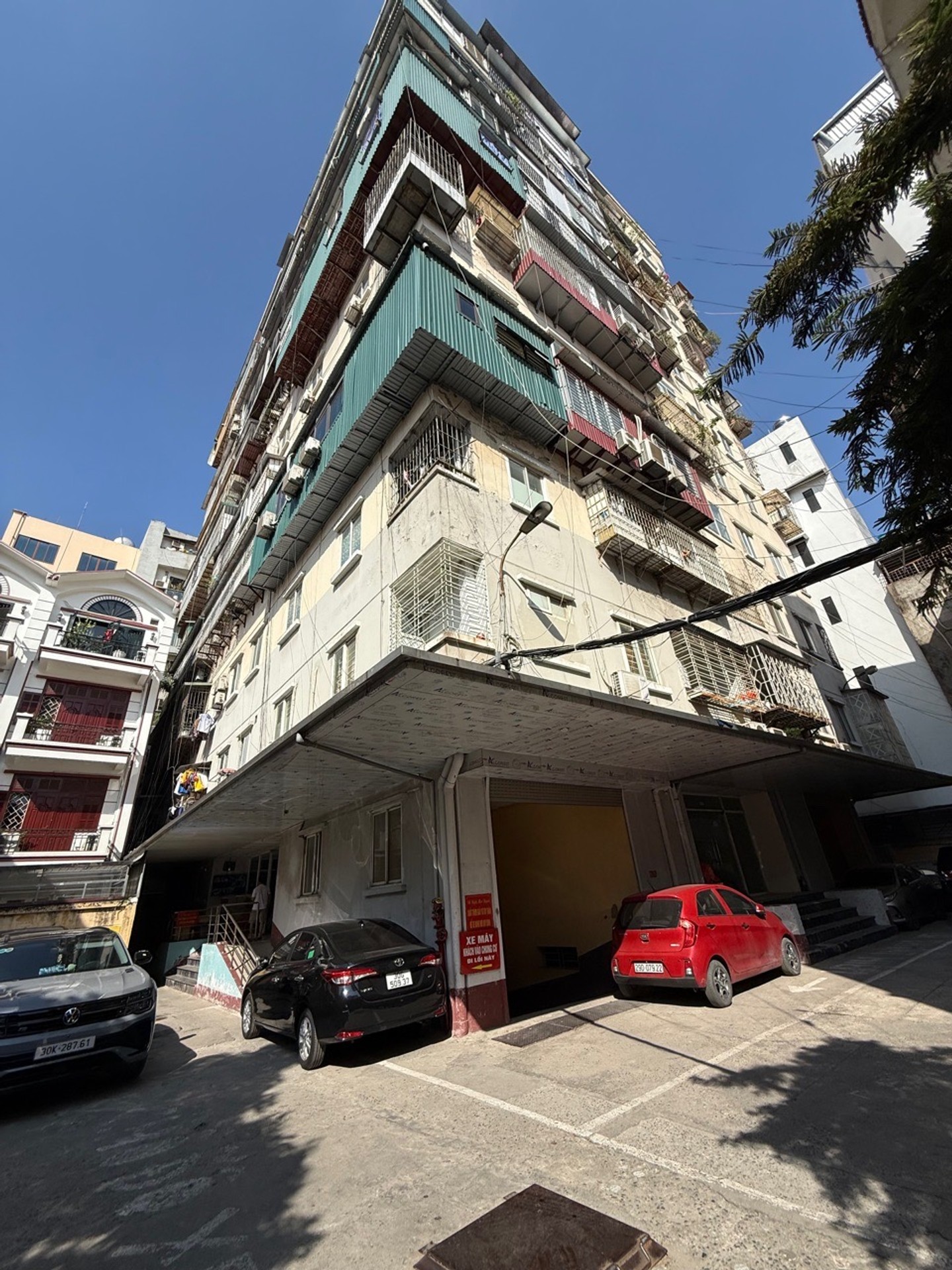 Bán nhà Ngõ Giếng - diện tích 79m2 6 tầng - Chung Cư Bộ Công An - giá 6,35 tỷ