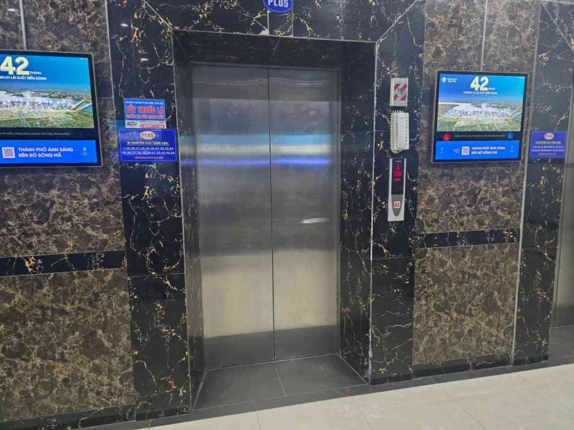 Bán nhà Nguyễn Xiển - diện tích 56m2 1 tầng - Lô góc 3 thoáng - giá 3,99 tỷ