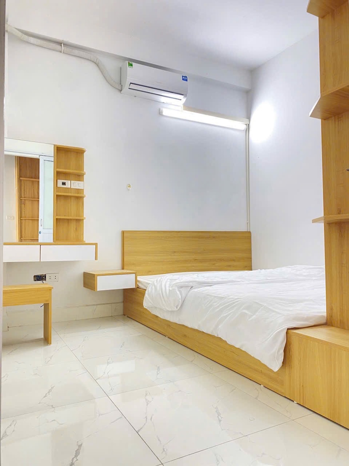 Bán nhà Khương Hạ - diện tích 78m2 7 tầng - Căn hộ dịch vụ hiện đại - giá 23,4 tỷ