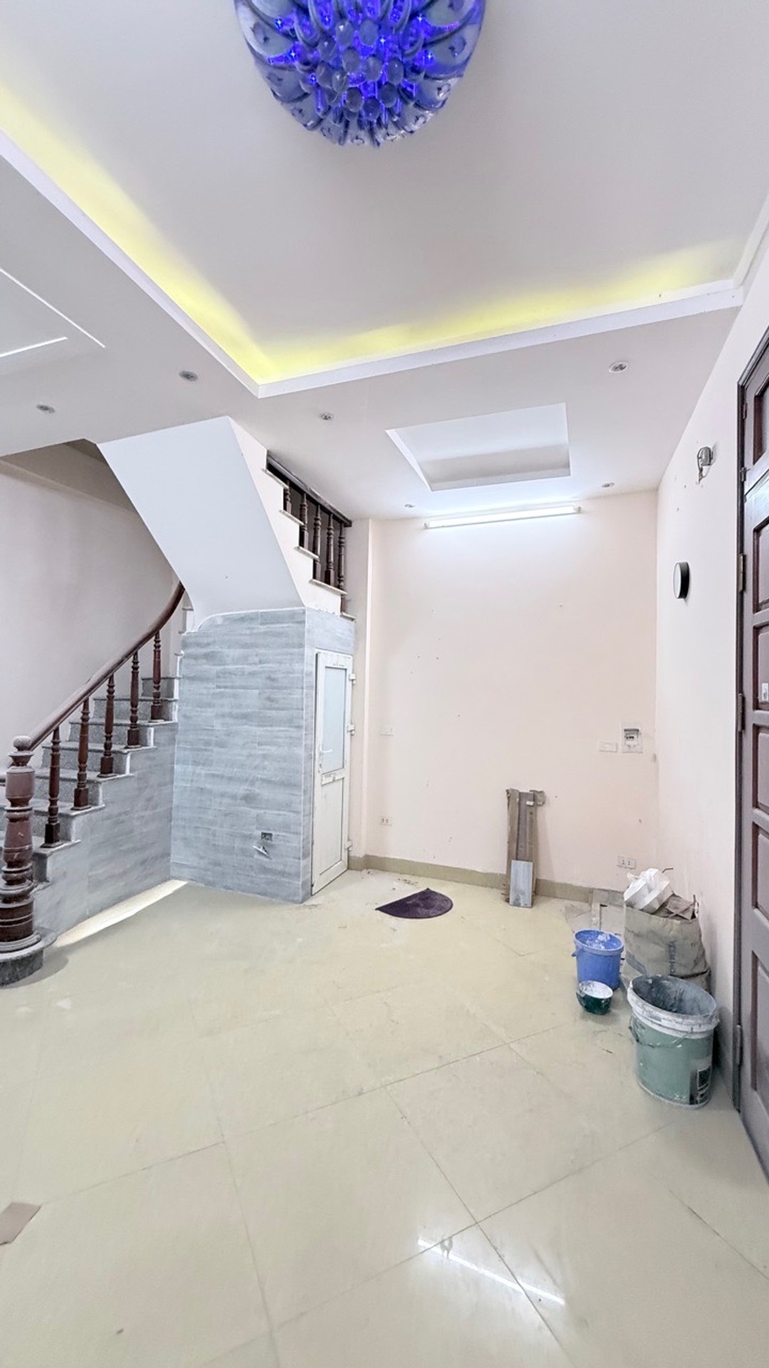 Bán nhà Trần Khát Chân - diện tích 30m2 5 tầng - Ngõ nông - giá 9,2 tỷ