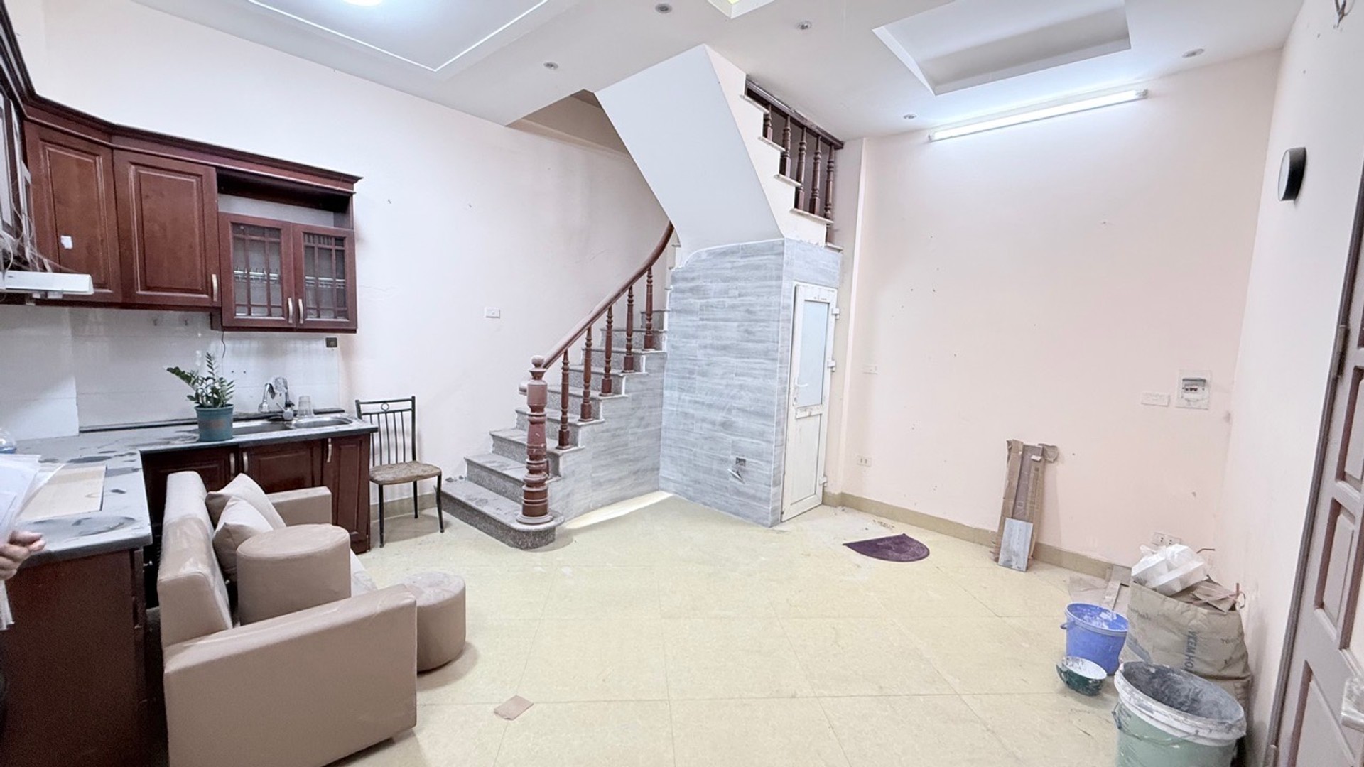 Bán nhà Trần Khát Chân - diện tích 30m2 5 tầng - Ngõ nông - giá 9,2 tỷ