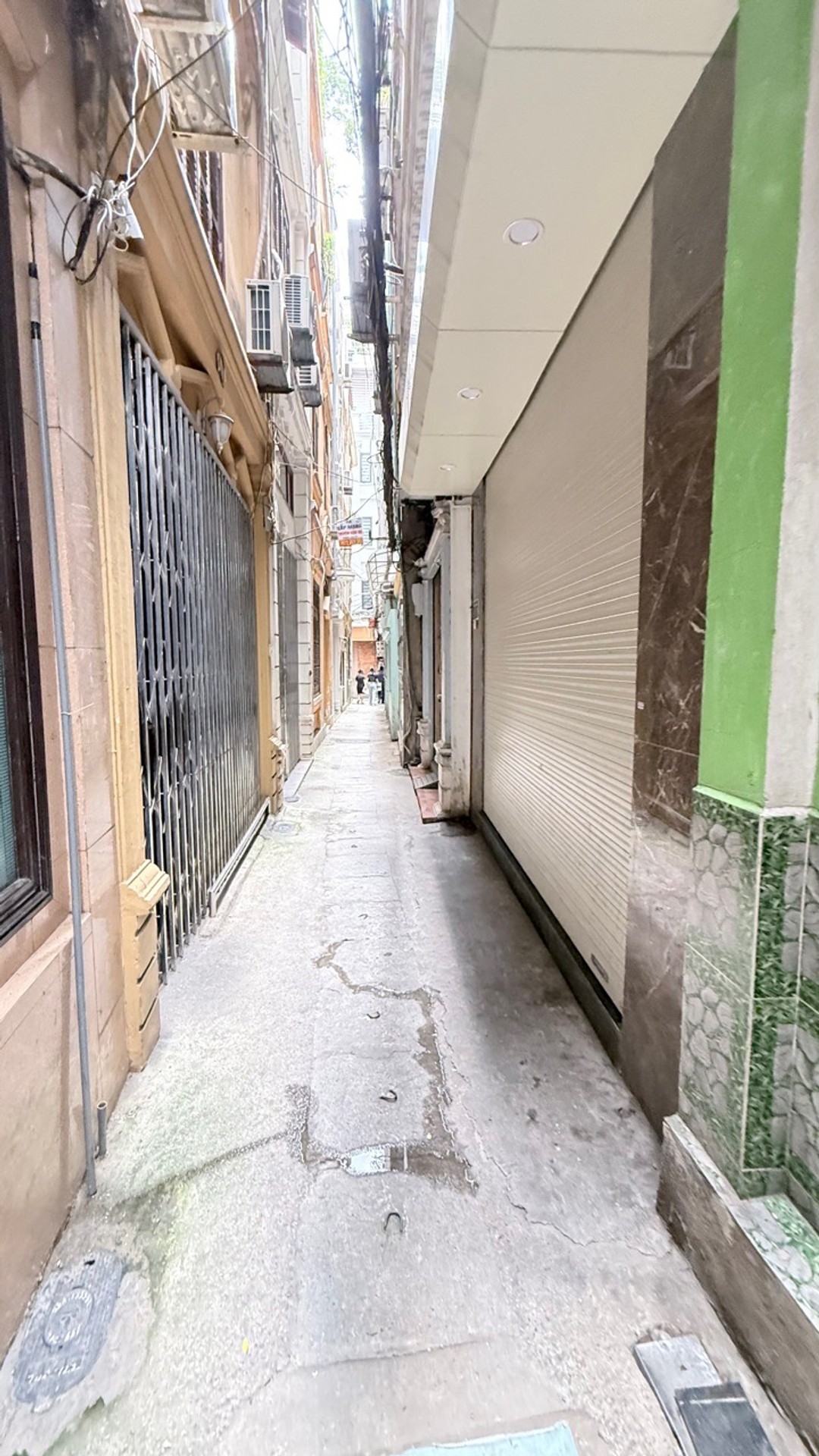 Bán nhà Trần Khát Chân - diện tích 30m2 5 tầng - Ngõ nông - giá 9,2 tỷ
