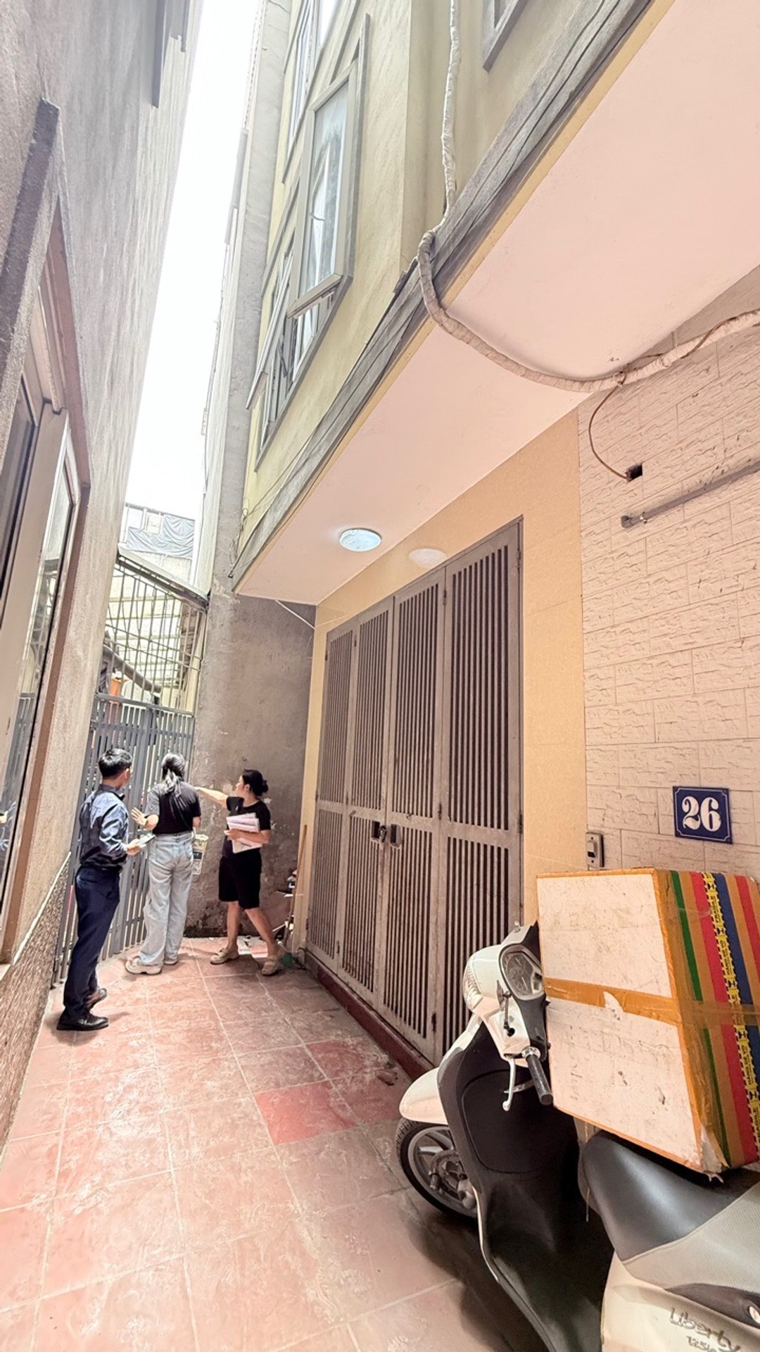 Bán nhà Trần Khát Chân - diện tích 30m2 5 tầng - Ngõ nông - giá 9,2 tỷ
