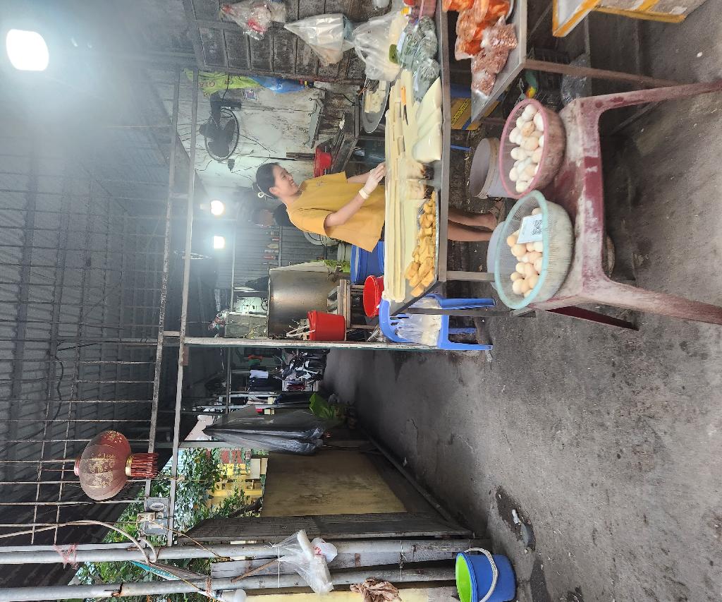 Bán nhà Đỗ Đức Dục - diện tích 250m2 3 tầng - Mảnh đất vàng hiếm có - giá 79 tỷ