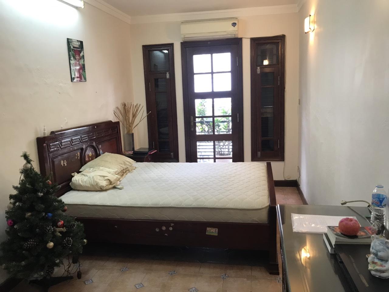 Bán nhà Nguyễn Khuyến - diện tích 60m2 5 tầng - MẶT PHỐ KINH DOANH ĐỈNH - giá 28 tỷ