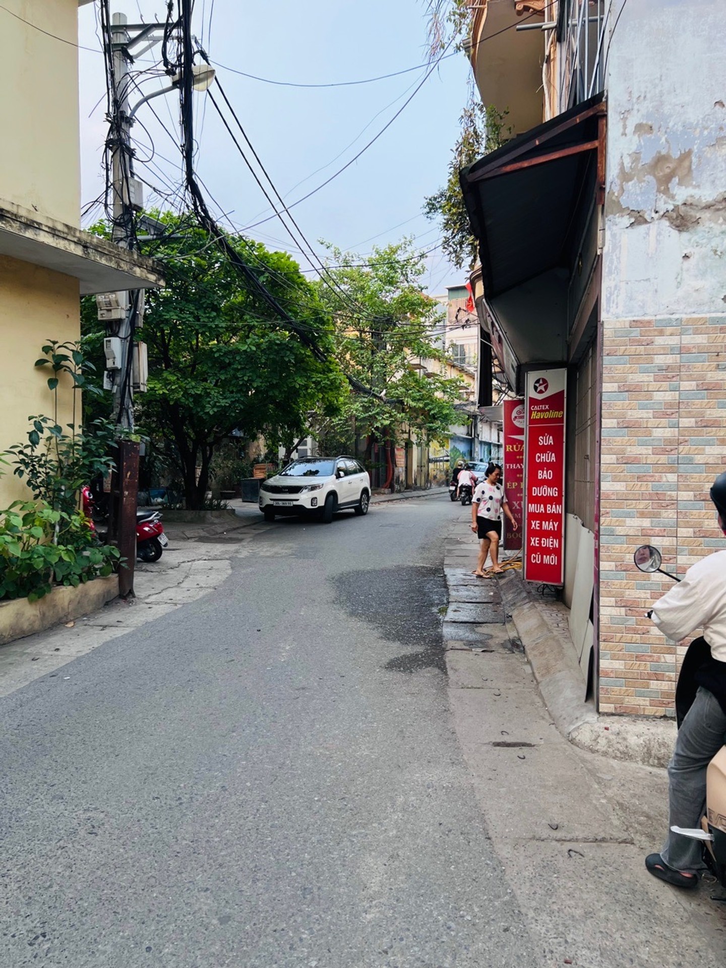 Bán nhà Hai Bà Trưng - diện tích 42m2 4 tầng - Ô tô đỗ cửa - giá 14,9 tỷ