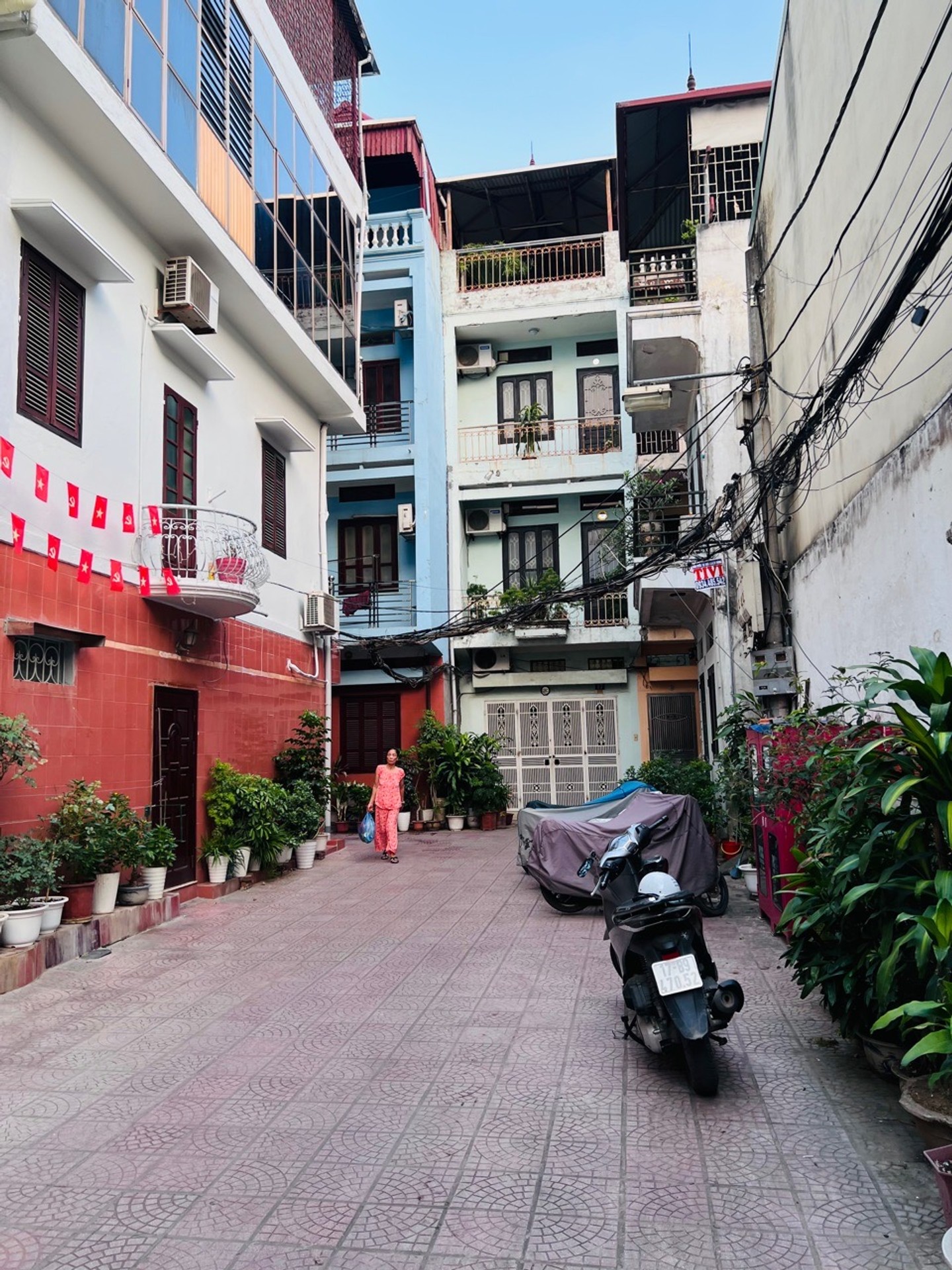 Bán nhà Hai Bà Trưng - diện tích 42m2 4 tầng - Ô tô đỗ cửa - giá 14,9 tỷ