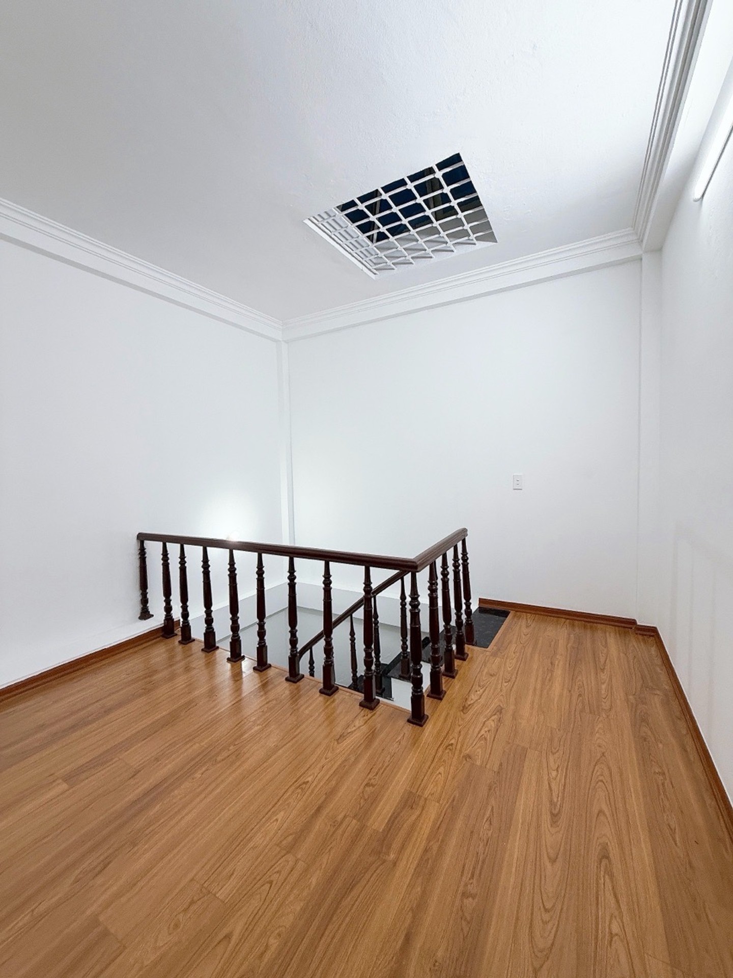 Bán nhà Lĩnh Nam - diện tích 24m2 4 tầng - Nhà đẹp hiếm có - giá 6,95 tỷ