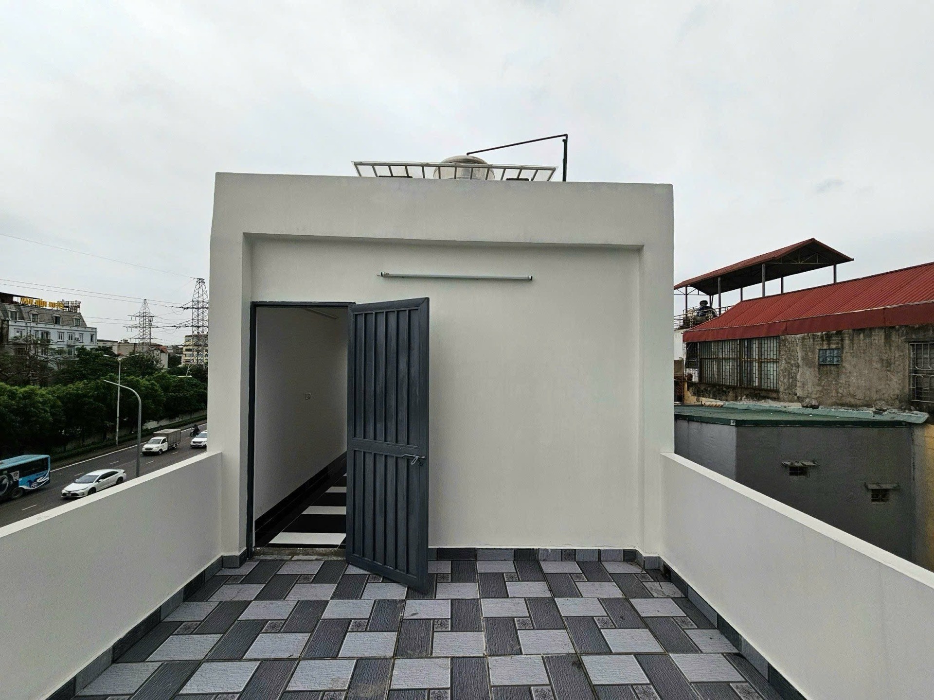 Bán nhà Nguyễn Khoái - diện tích 43m2 5 tầng - Nhà mới đẹp, tiện ích ngập tràn - giá 15,9 tỷ
