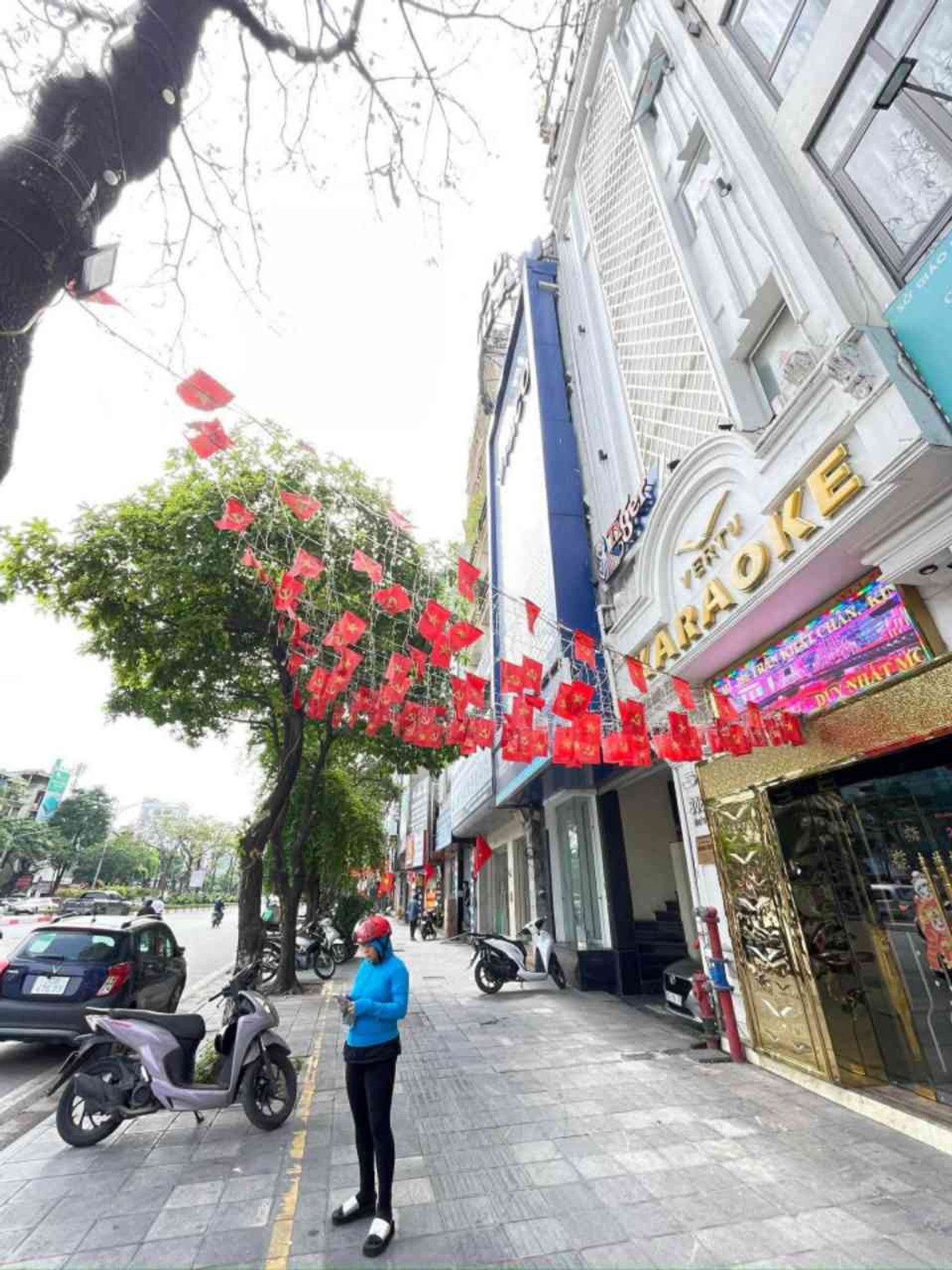 Bán nhà Trần Khát Chân - diện tích 186m2 6 tầng - Tòa nhà karaoke mặt phố - giá 122 tỷ