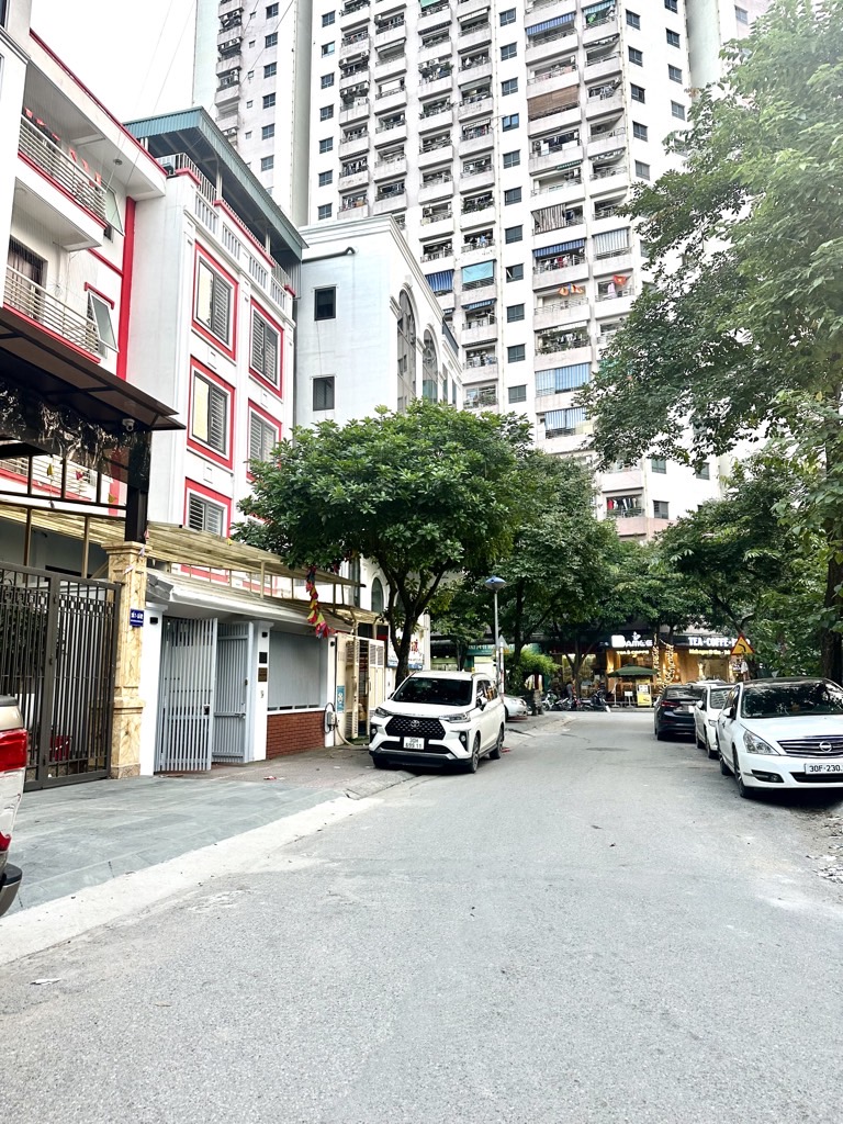 Bán nhà Bán đảo linh đàm - diện tích 50m2 5 tầng - ô tô hai tránh trước cửa - giá 14,8 tỷ