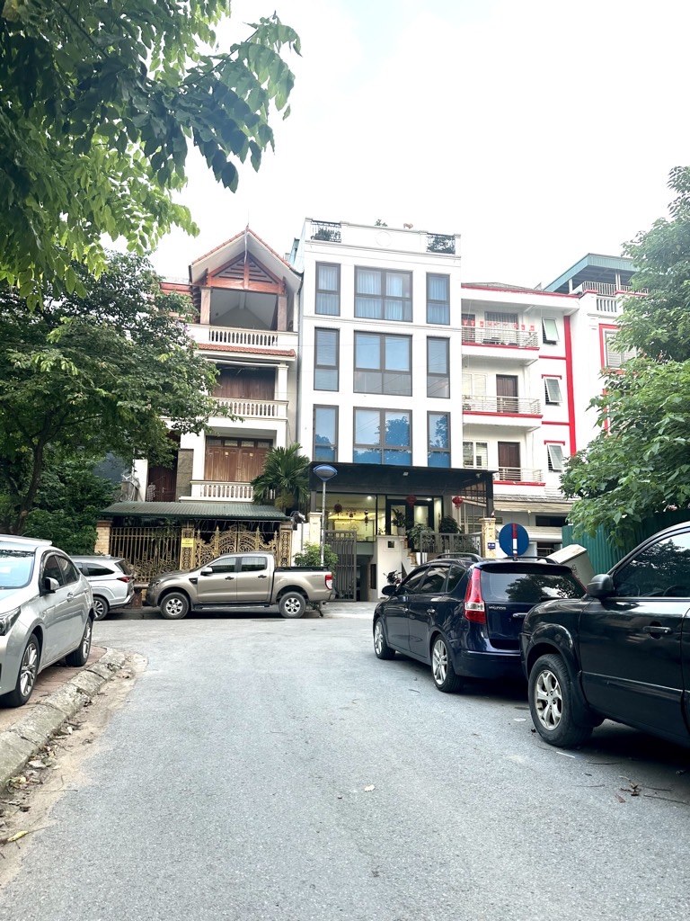 Bán nhà Bán đảo linh đàm - diện tích 50m2 5 tầng - ô tô hai tránh trước cửa - giá 14,8 tỷ