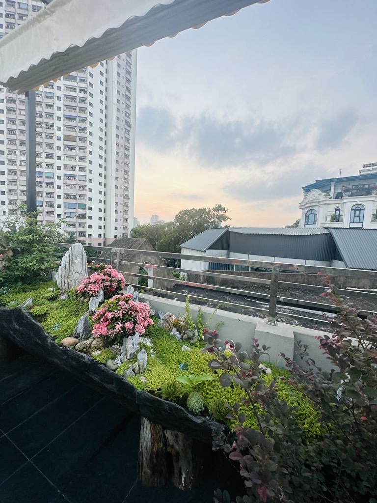 Bán nhà Bán đảo linh đàm - diện tích 50m2 5 tầng - ô tô hai tránh trước cửa - giá 14,8 tỷ