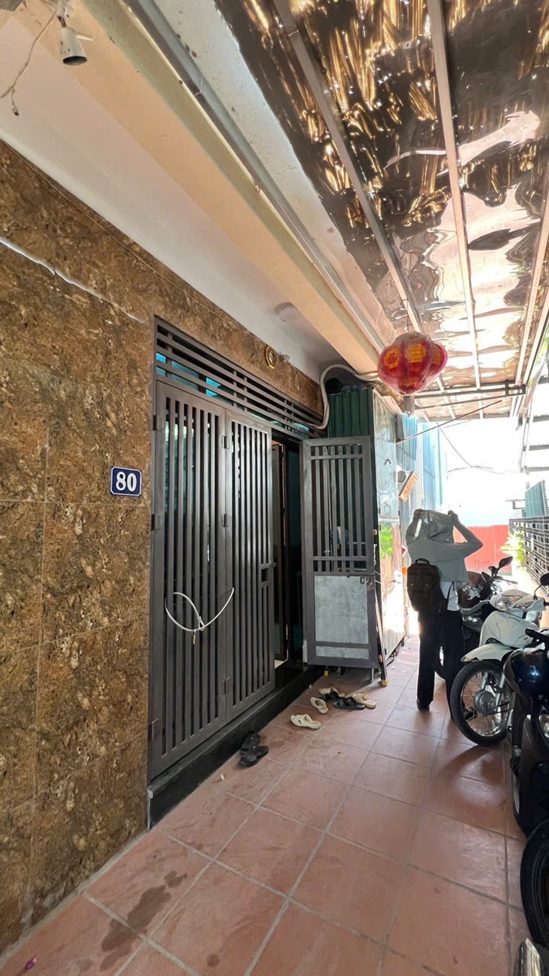 Bán nhà Định Công Hạ - diện tích 41m2 3 tầng - Nhà đẹp hiếm có - giá 3,5 tỷ