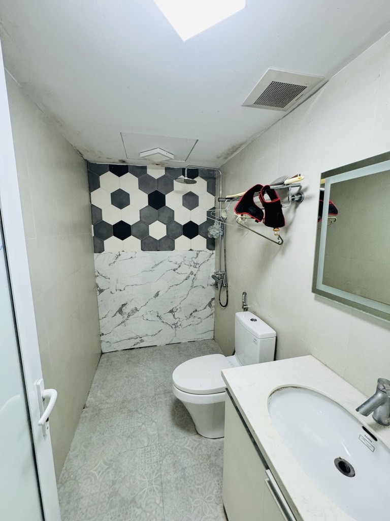 Bán nhà Ao Sào - diện tích 70m2 4 tầng - Đang cập nhật - giá 25,5 tỷ