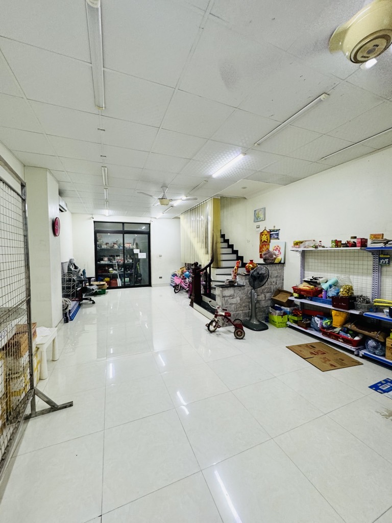 Bán nhà Ao Sào - diện tích 70m2 4 tầng - Đang cập nhật - giá 25,5 tỷ