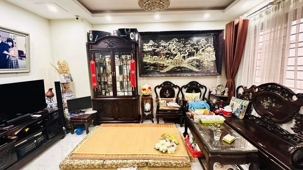 Bán nhà Ao Sào - diện tích 70m2 4 tầng - Đang cập nhật - giá 25,5 tỷ