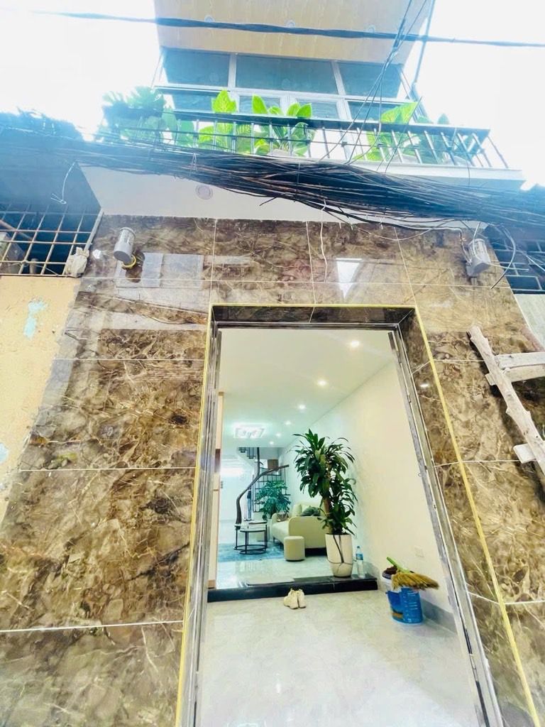 Bán nhà Lĩnh Nam - diện tích 44m2 3 tầng - Ngõ thông - giá 3,5 tỷ