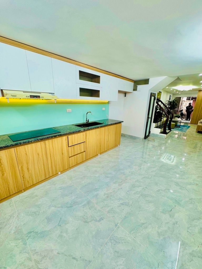 Bán nhà Lĩnh Nam - diện tích 44m2 3 tầng - Ngõ thông - giá 3,5 tỷ