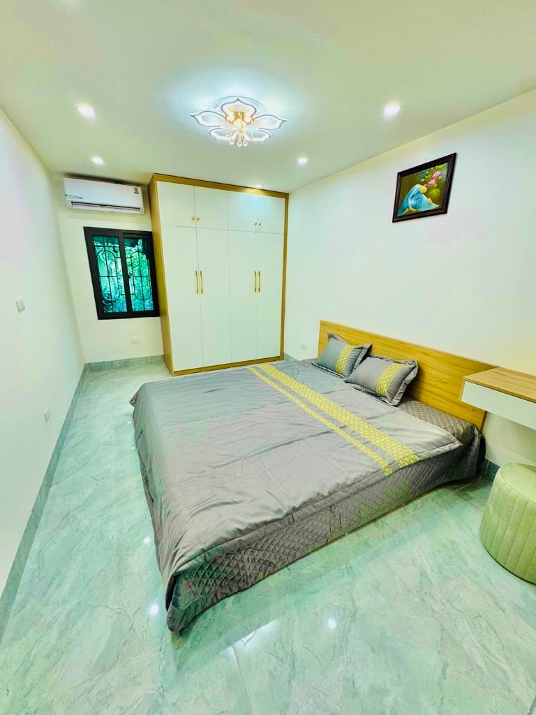 Bán nhà Lĩnh Nam - diện tích 44m2 3 tầng - Ngõ thông - giá 3,5 tỷ