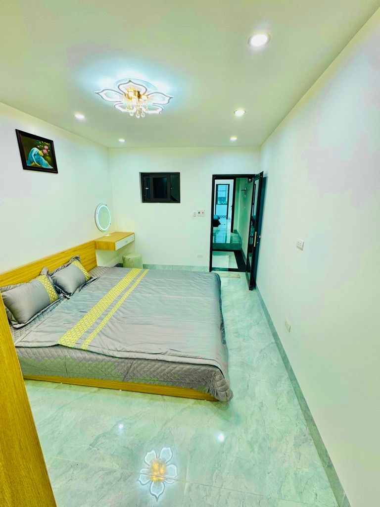 Bán nhà Lĩnh Nam - diện tích 44m2 3 tầng - Ngõ thông - giá 3,5 tỷ