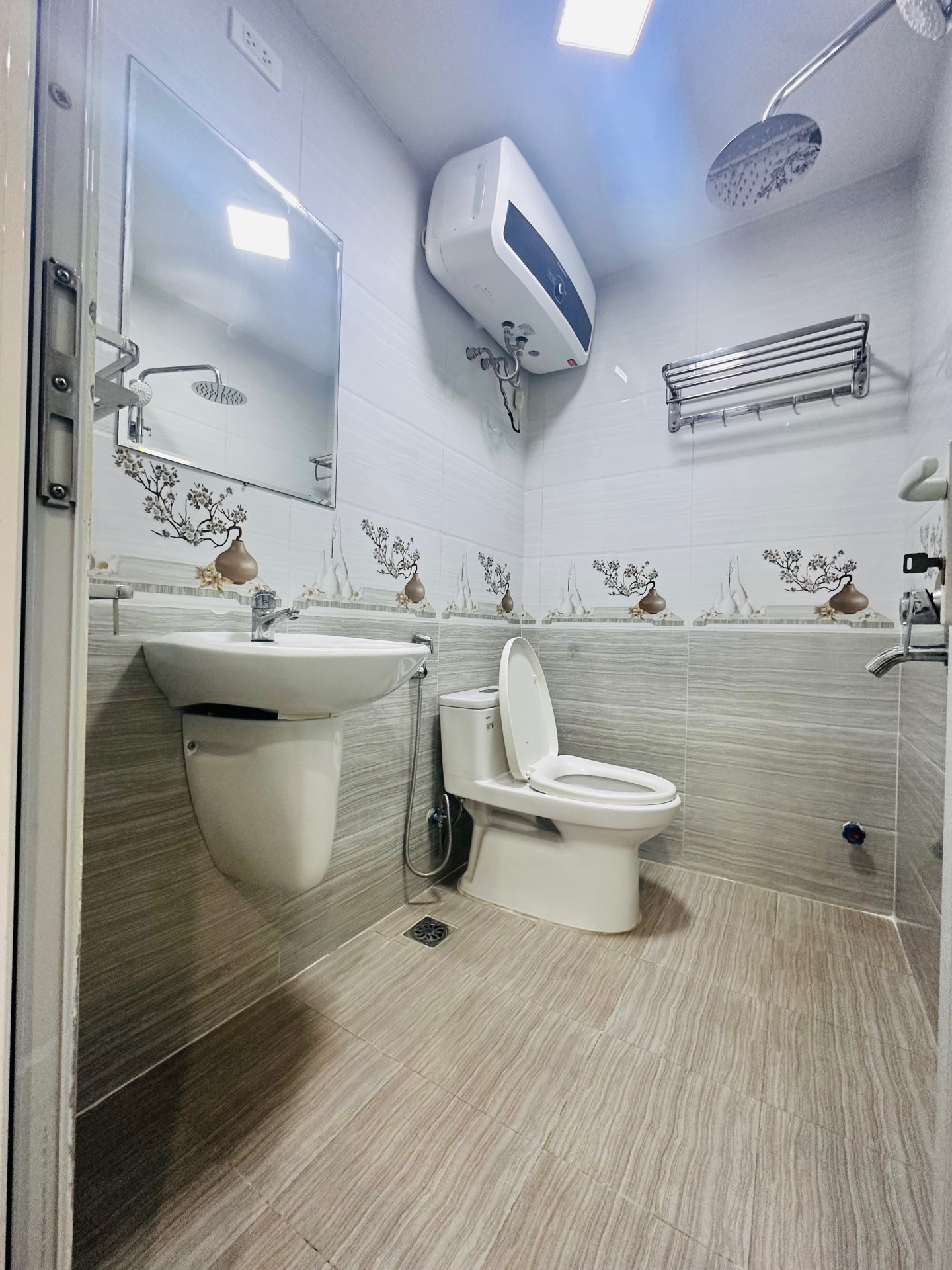 Bán nhà Nơ 19 KĐT Pháp Vân - diện tích 86m2 11 tầng - FULL NỘI THẤT - giá 5,75 tỷ
