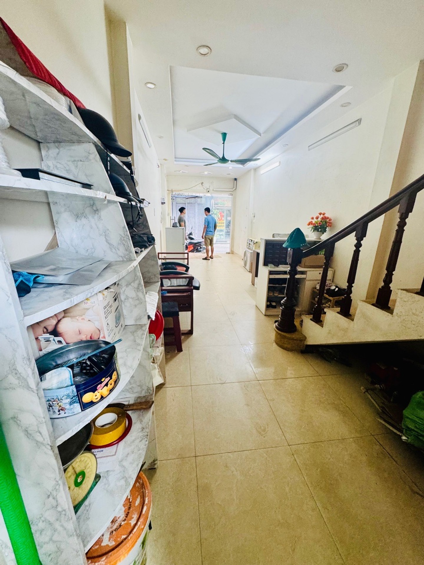 Bán nhà Nguyễn Chính - diện tích 30m2 5 tầng - Ô tô tránh - giá 9,9 tỷ