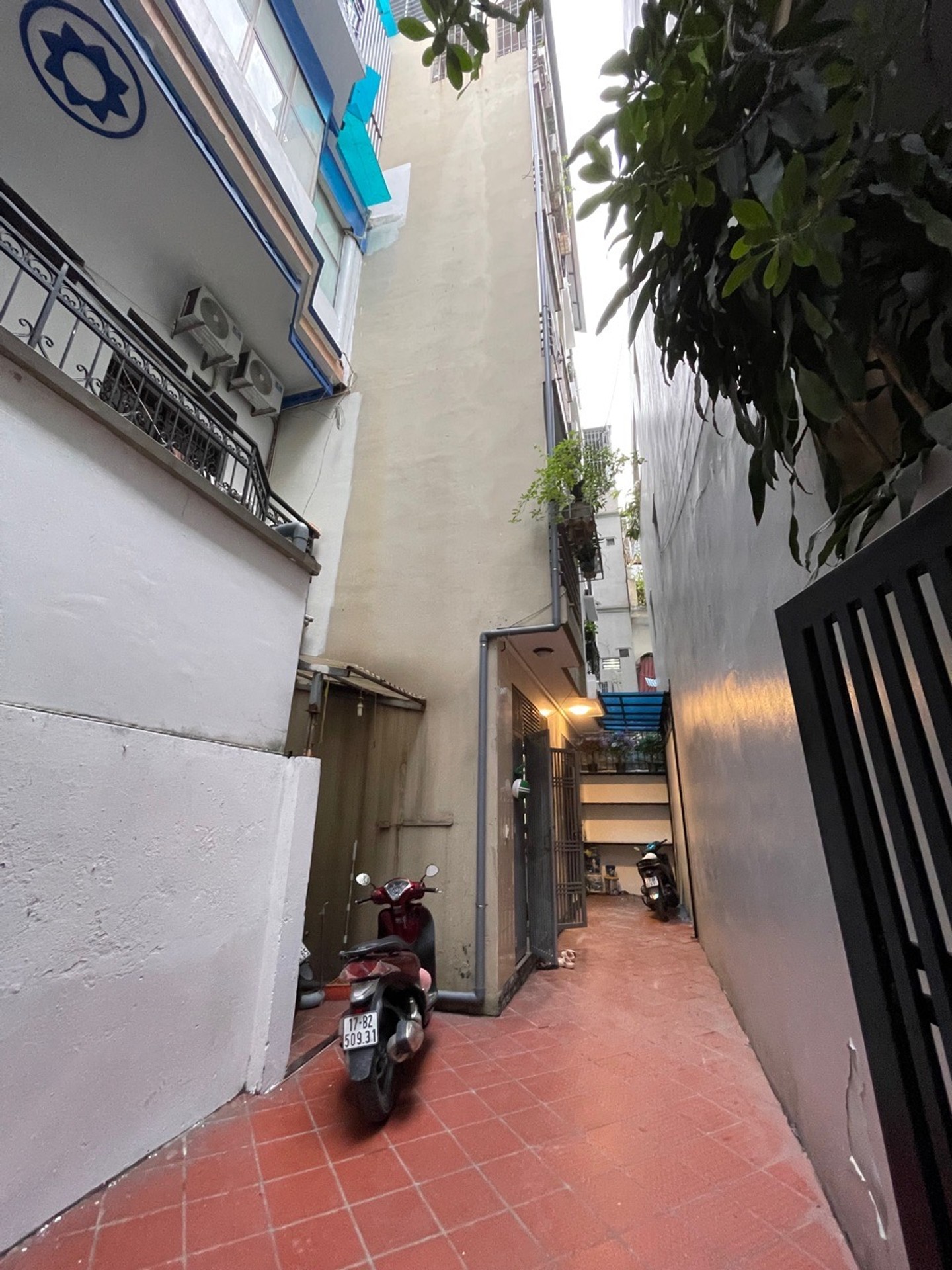 Bán nhà Hoàng Mai - diện tích 33m2 6 tầng - Nhà đẹp hiếm có - giá 8,4 tỷ