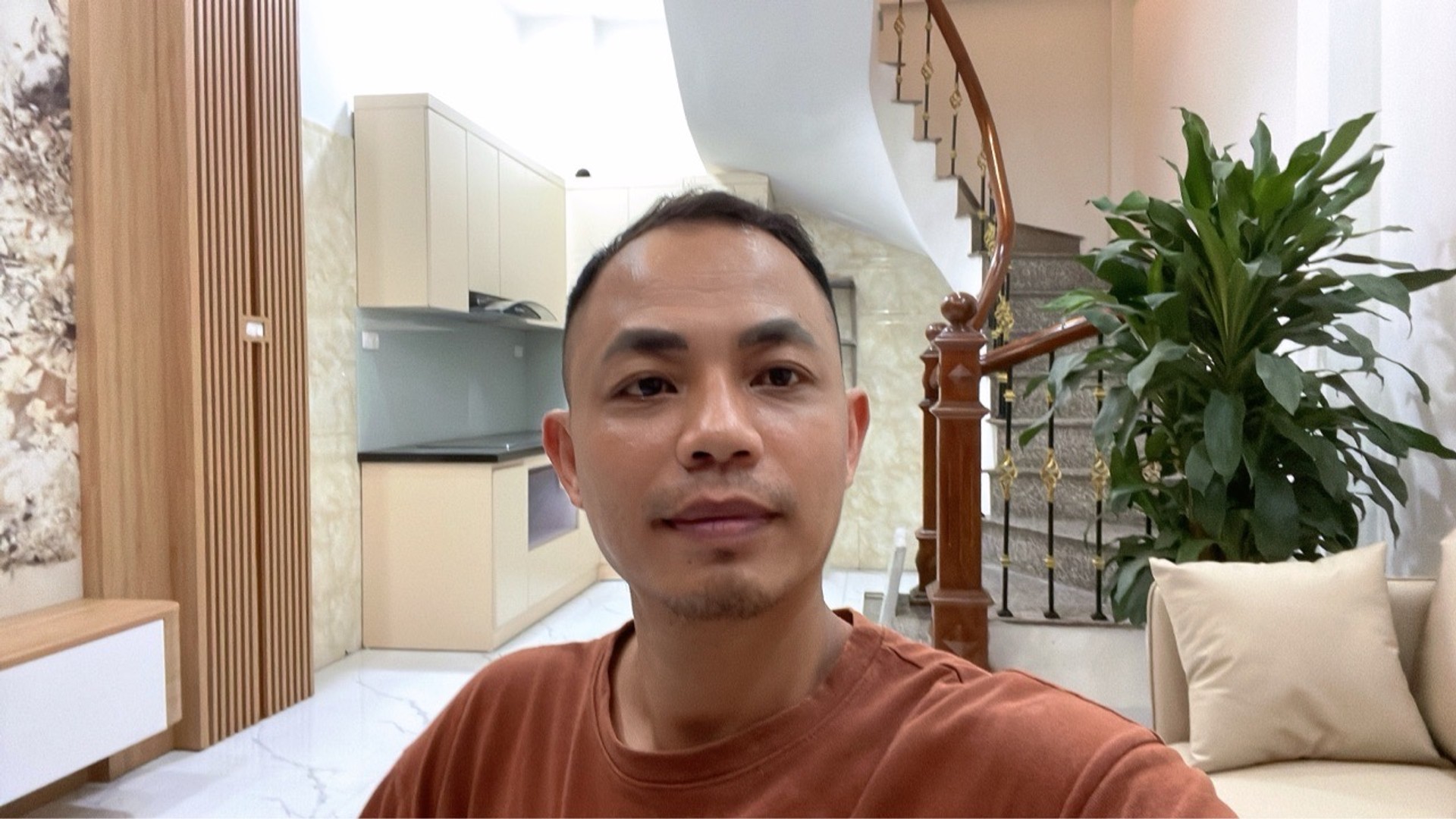 Bán nhà Hoàng Mai - diện tích 33m2 6 tầng - Nhà đẹp hiếm có - giá 8,4 tỷ