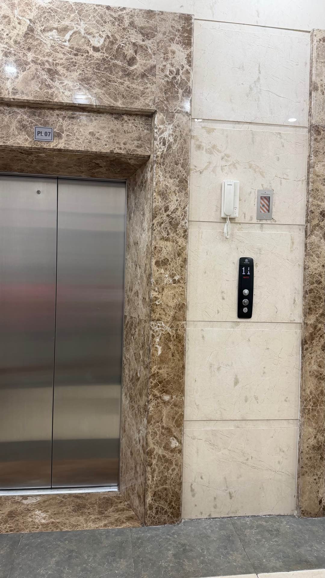 Bán nhà Tam Trinh - diện tích 63.9m2 31 tầng - Căn hộ siêu đẹp - giá 5,4 tỷ