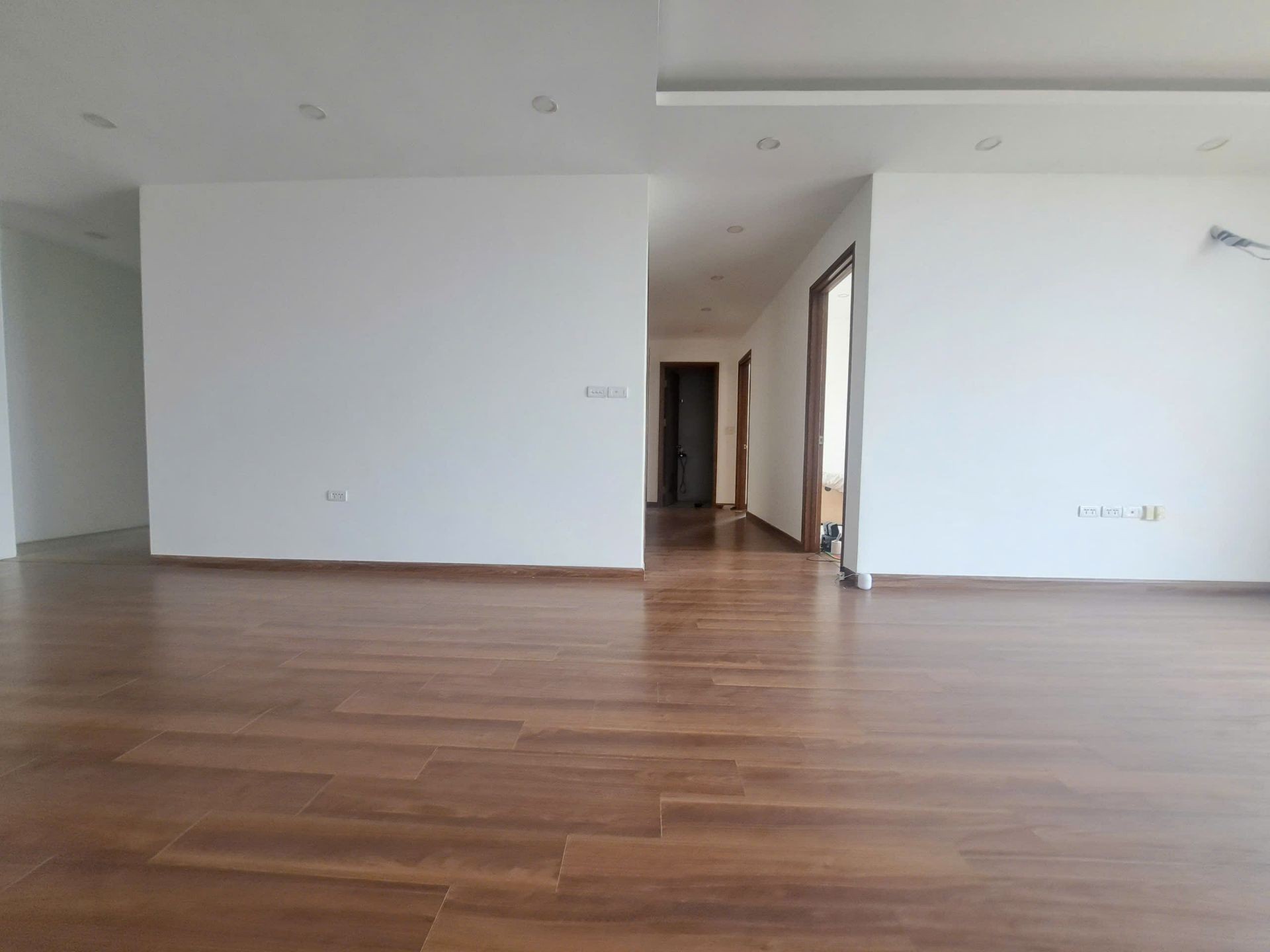 Bán nhà Hoàng Mai - diện tích 122m2 1 tầng - Căn hộ tầng thấp thoáng mát - giá 8,4 tỷ