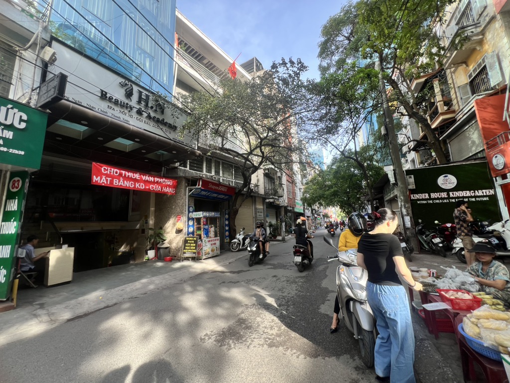 Bán nhà Hoàng Ngân - diện tích 86m2 9 tầng - Mặt phố Hoàng Ngân - giá 51 tỷ