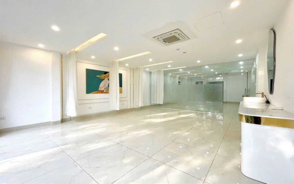 Bán nhà Hoàng Ngân - diện tích 86m2 9 tầng - Mặt phố Hoàng Ngân - giá 51 tỷ