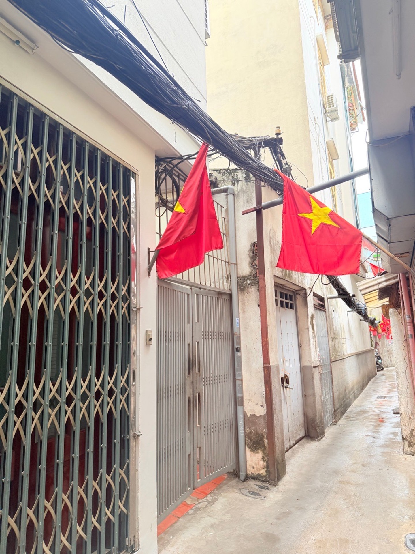 Bán nhà Ngõ Trại cá - diện tích 30m2 5 tầng - Nhà đẹp hiếm có - giá 8,5 tỷ