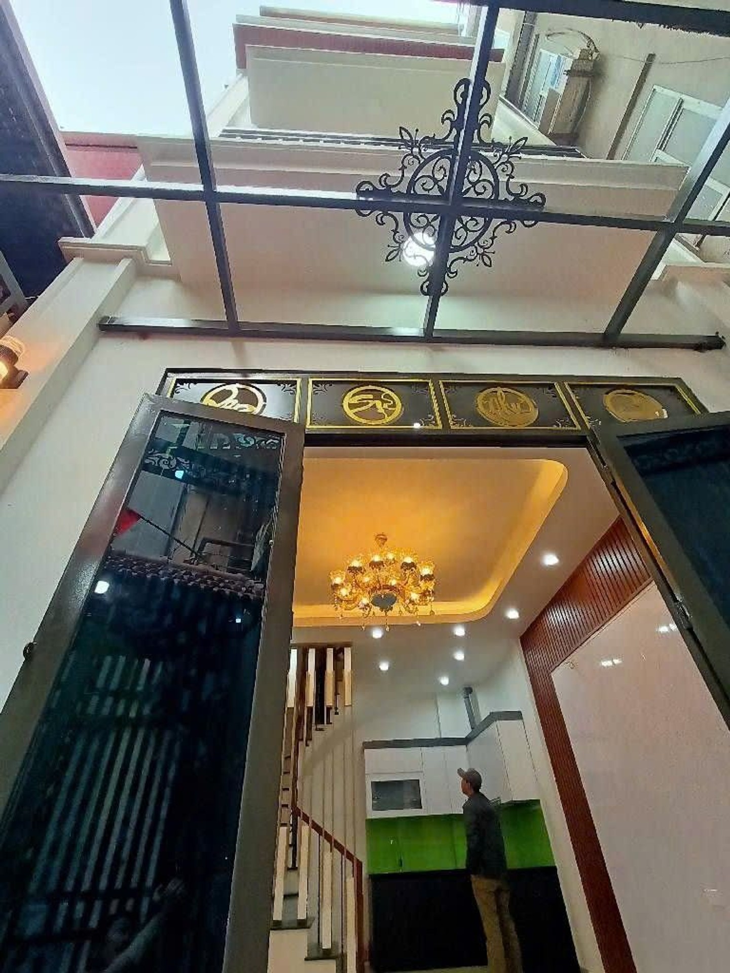 Bán nhà Vĩnh Hưng - diện tích 37m2 4 tầng - Ô tô tránh - giá 7,35 tỷ
