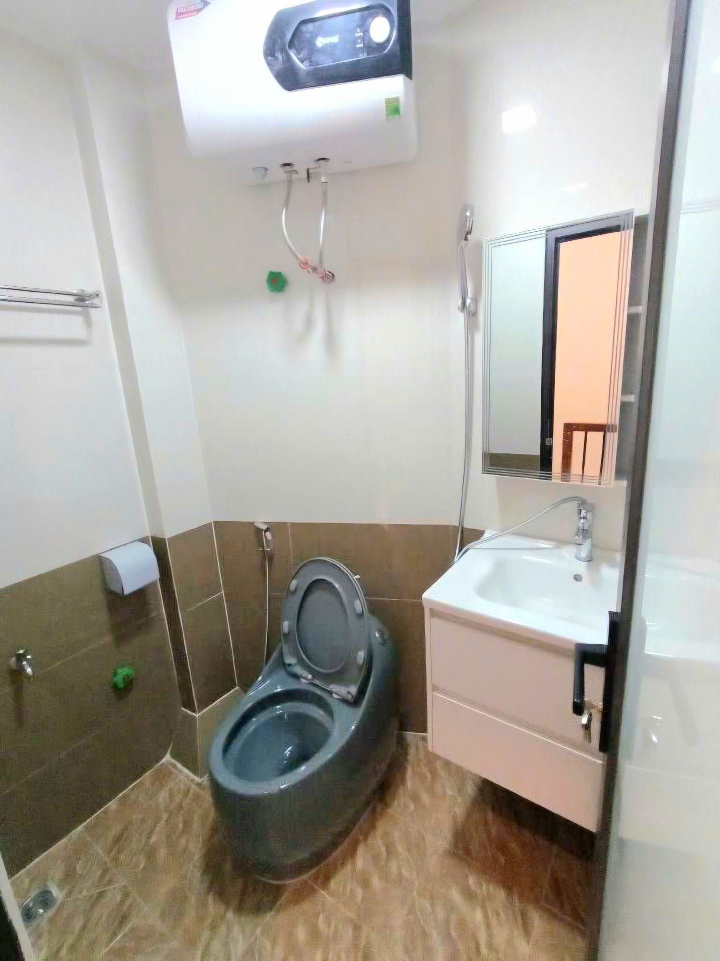 Bán nhà Vĩnh Hưng - diện tích 37m2 4 tầng - Ô tô tránh - giá 7,35 tỷ