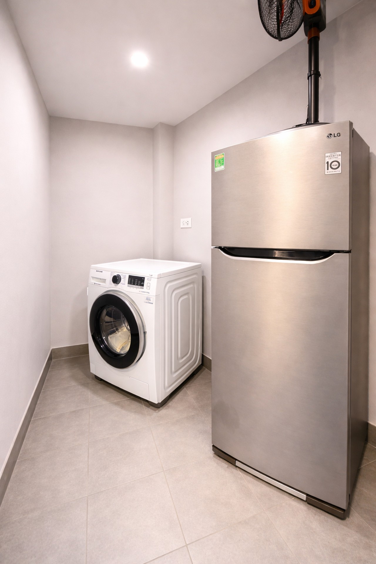 Bán nhà Nguyễn Đức Cảnh - diện tích 52m2 6 tầng - Nhà đẹp hiếm có - giá 4,79 tỷ