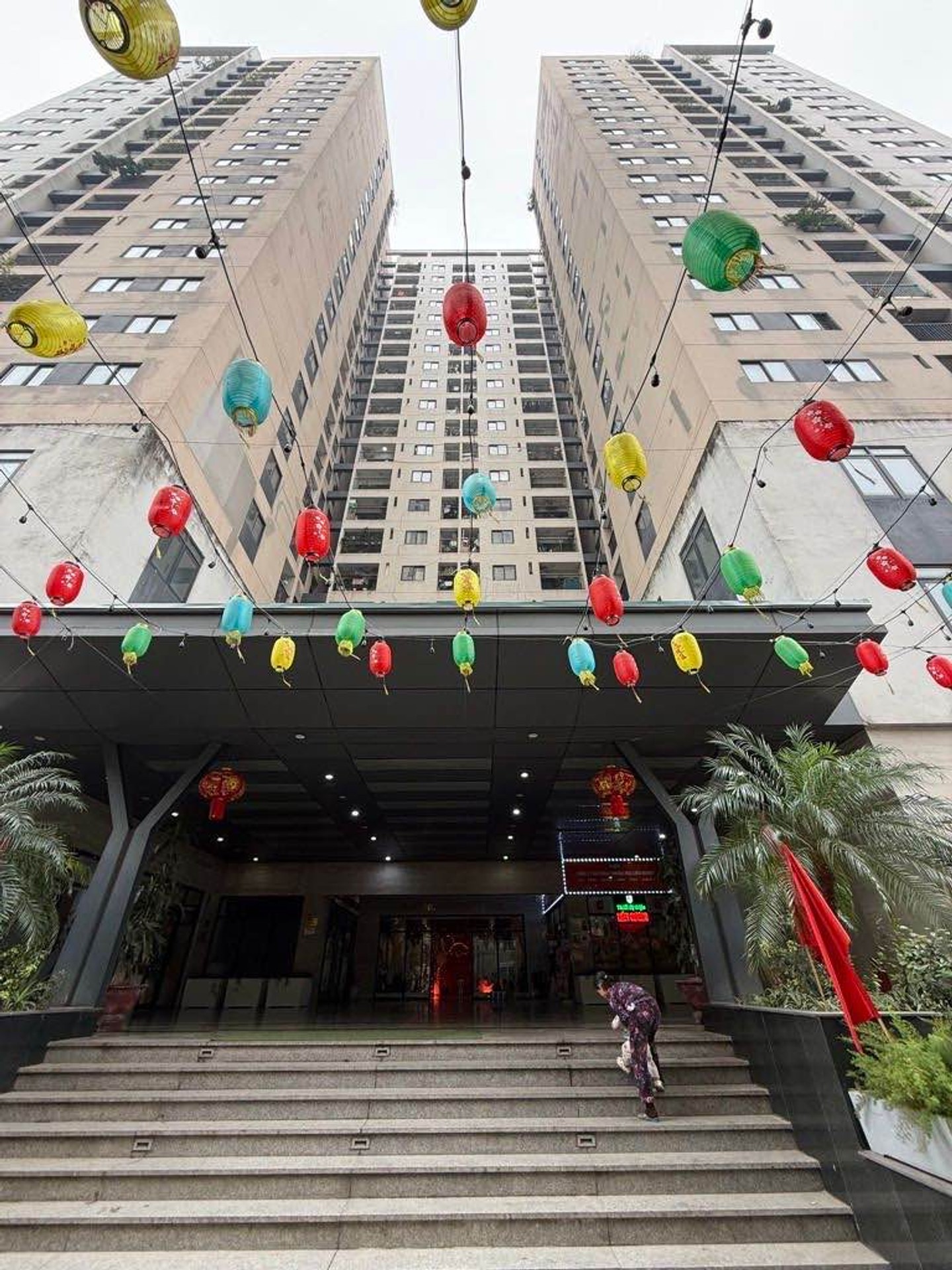 Bán nhà Nguyễn Đức Cảnh - diện tích 52m2 6 tầng - Nhà đẹp hiếm có - giá 4,79 tỷ