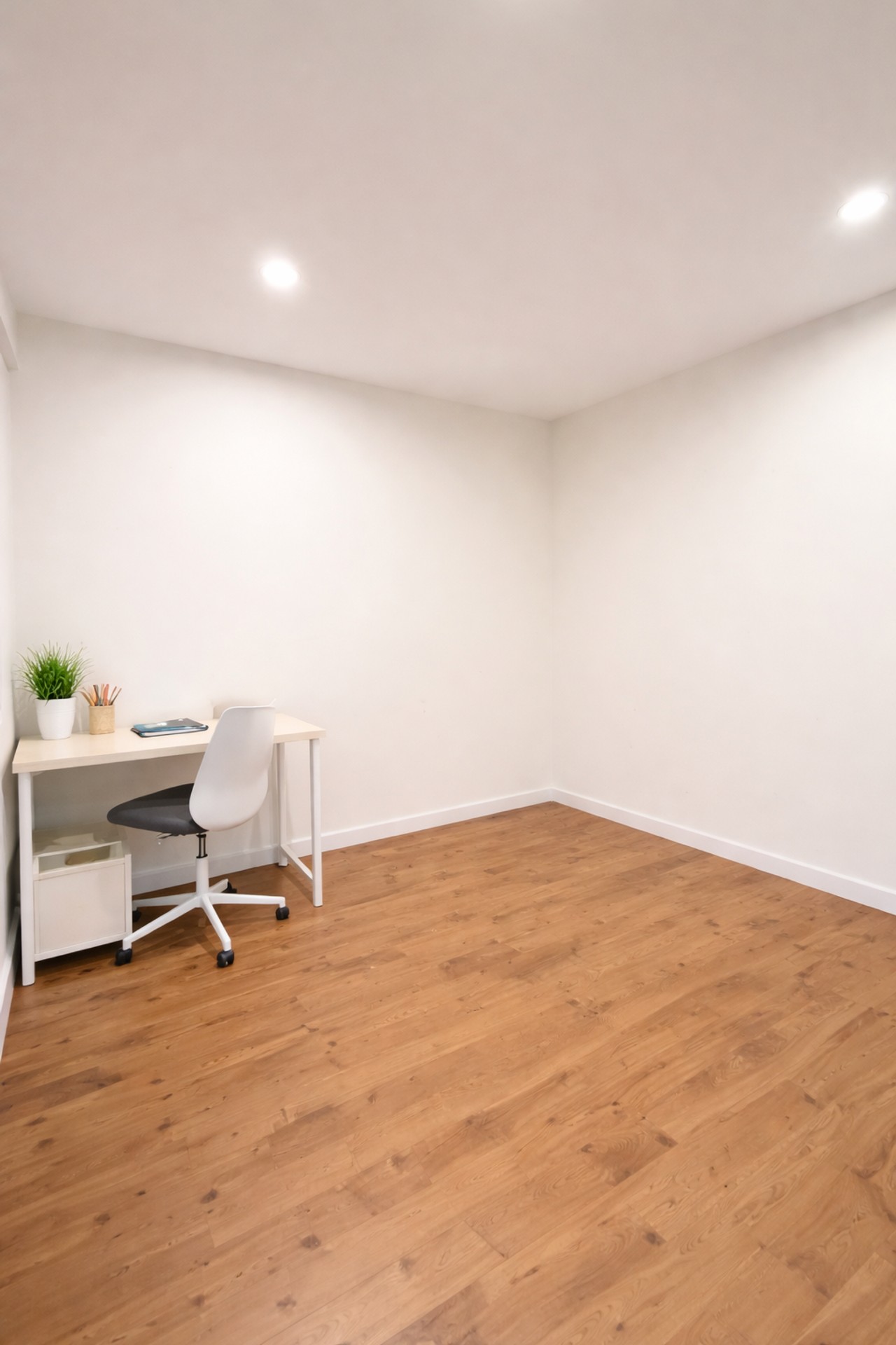 Bán nhà Nguyễn Đức Cảnh - diện tích 52m2 6 tầng - Nhà đẹp hiếm có - giá 4,79 tỷ