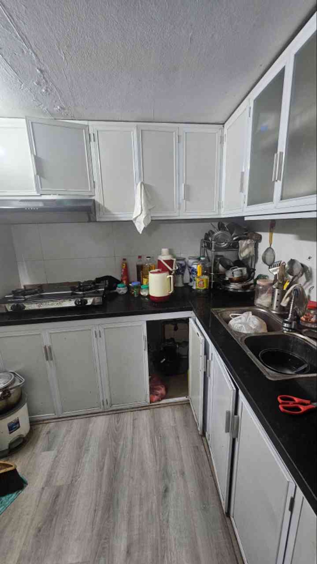 Bán nhà Đông Thiên - diện tích 37m2 2 tầng - Ô tô nhỏ đỗ cổng - giá 1,6 tỷ