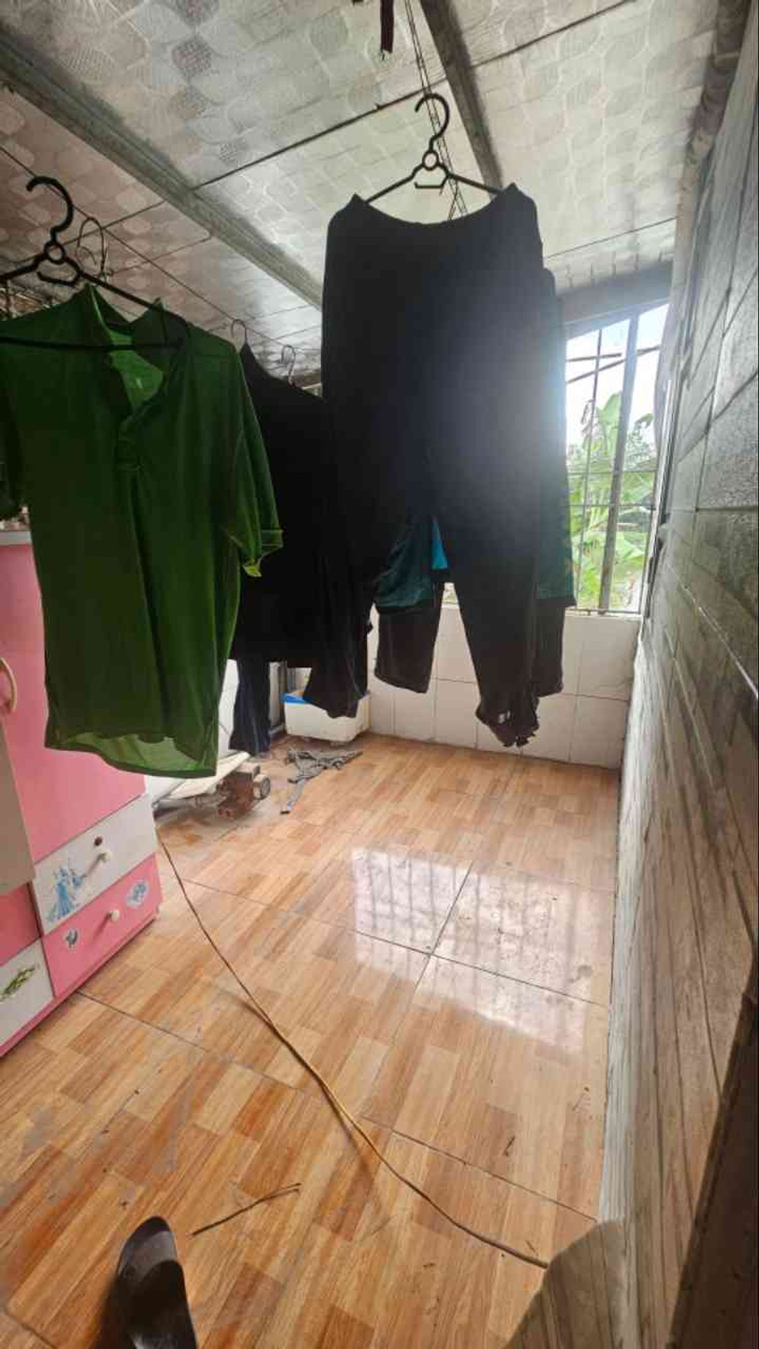 Bán nhà Đông Thiên - diện tích 37m2 2 tầng - Ô tô nhỏ đỗ cổng - giá 1,6 tỷ