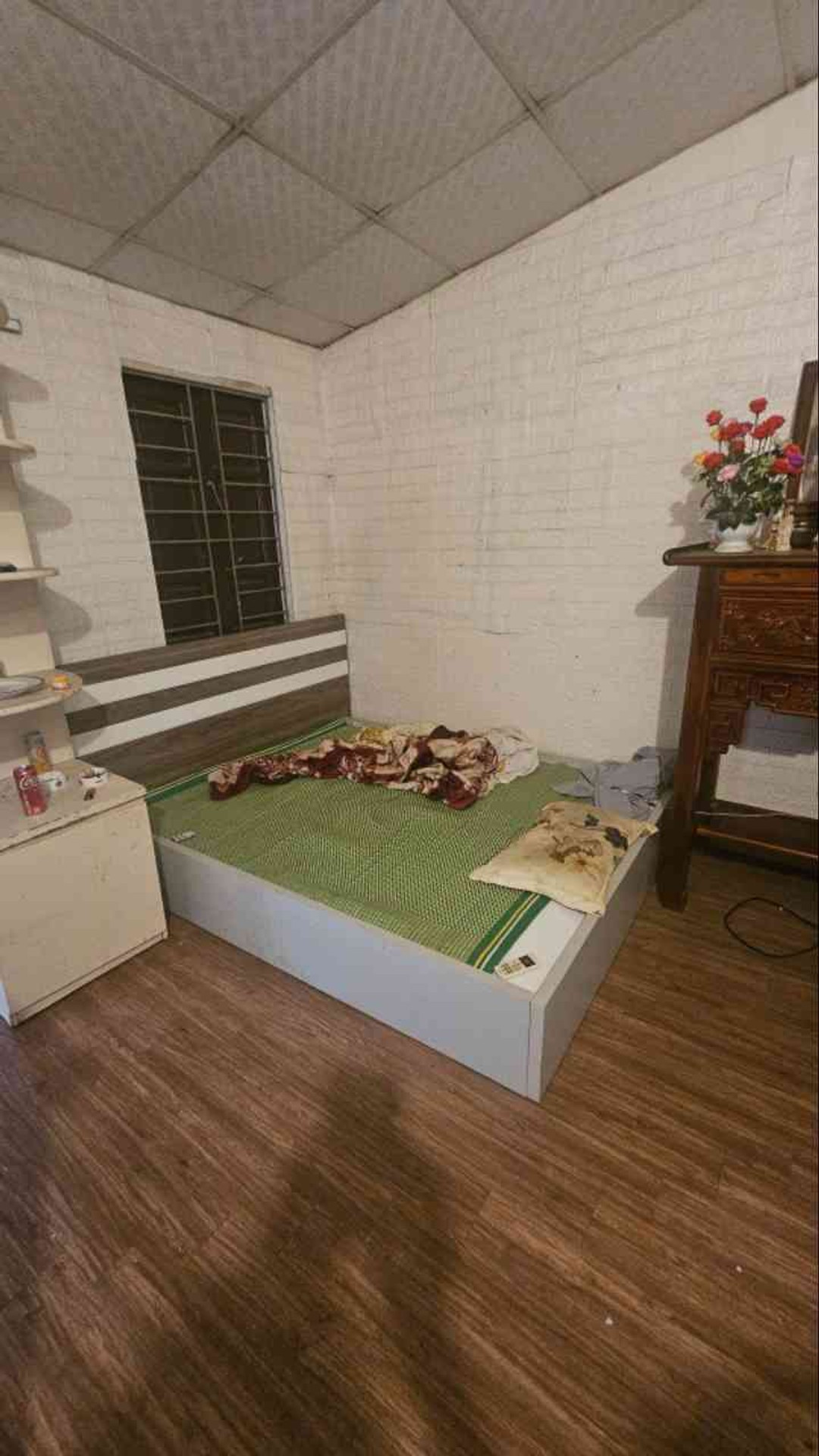 Bán nhà Đông Thiên - diện tích 37m2 2 tầng - Ô tô nhỏ đỗ cổng - giá 1,6 tỷ