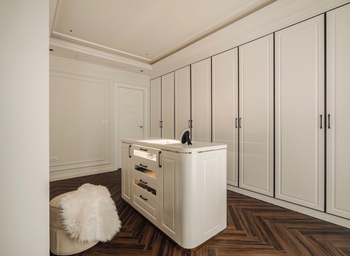 Bán nhà Trần Thủ Độ - diện tích 273m2 4 tầng - Biệt thự Châu Âu - giá 69,2 tỷ