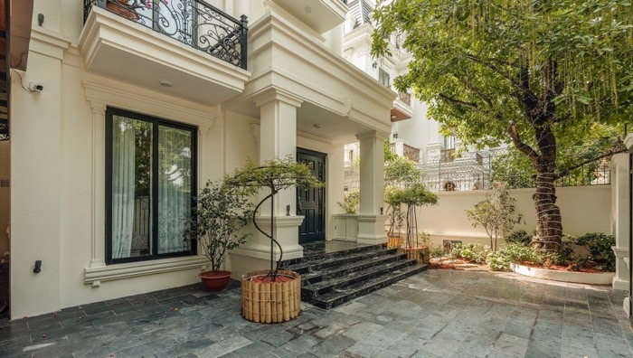 Bán nhà Trần Thủ Độ - diện tích 273m2 4 tầng - Biệt thự Châu Âu - giá 69,2 tỷ