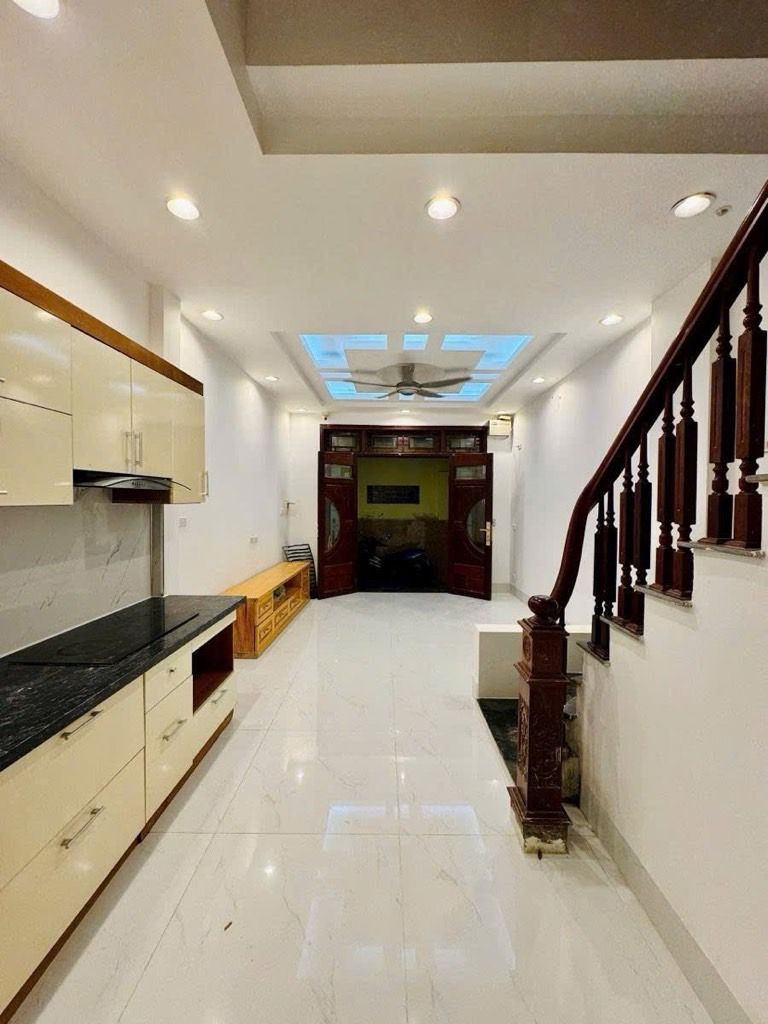 Bán nhà Tân Mai - diện tích 27m2 5 tầng - Nhà đẹp hiếm có - giá 8,6 tỷ