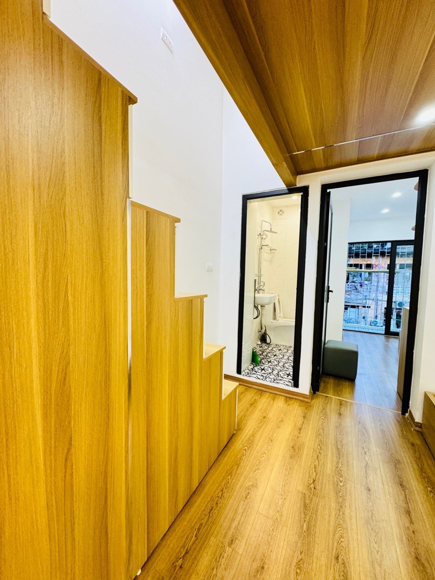 Bán nhà Thọ Lão - diện tích 60m2 1 tầng - Căn hộ đẹp, đầy đủ nội thất - giá 3,85 tỷ